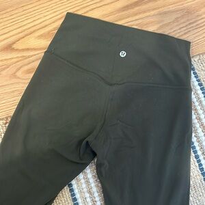 Lululemon align cropped army green leggings/ size 6